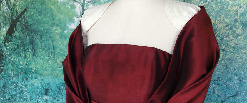 Robe bustier longue en taffetas rouge